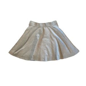 🚨 3 for $15 🚨 Grey thick knit skater skirt size small